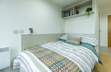 Classic En Suite, The Lantern, 6 Bolton Street, Liverpool John Moores University, Liverpool - Image 3